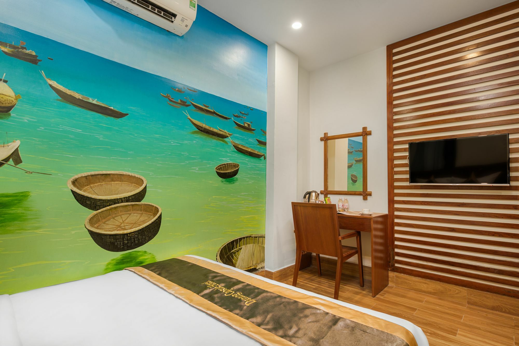 Ancyra Capsule Hotel - Backpackers Paradise & Rooftop Bar Da Nang Exterior foto